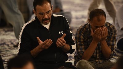 مواقيت الصلاة اليوم، موعد أذان العشاء اليوم الجمعة 25 - 8 - 2023 في القاهرة والمحافظات