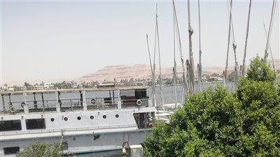 درجة الحرارة في الأقصر تسجل 44 نهارا، وفرص لسقوط أمطار