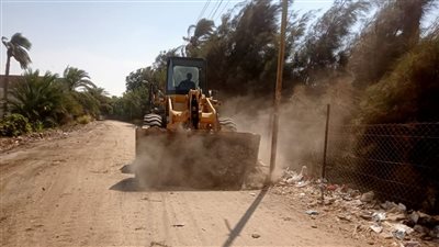 الوحدات المحلية تواصل حملات النظافة ورفع الإشغالات بالمراكز والمدن بالمنيا