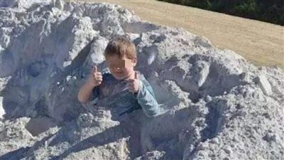 نهاية مأساوية لطفل يلعب بغبار الحجر الجيري