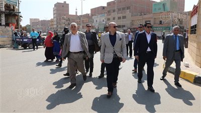 محافظ بني سويف يتفقد الموقف التنفيذي لأعمال الرصف بشوارع إهناسيا