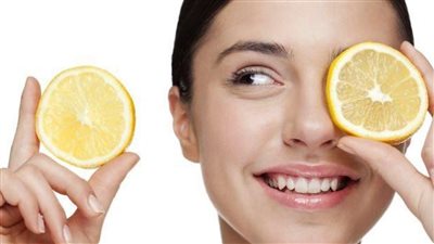 فوائد الليمون لبشرتك، لعلاج التصبغات والالتهابات