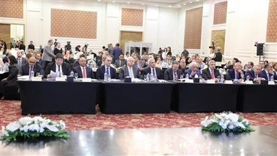 رئيس جامعة الأقصر يشارك في فعاليات ورشة عمل برنامج رواد وعلماء مصر