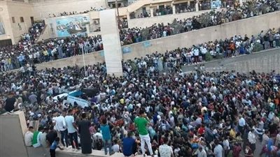 احتشاد آلاف الزوار للاحتفال بمولد العذراء في دير درنكة بأسيوط 