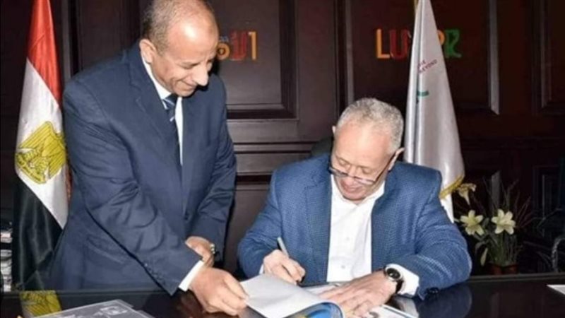 محافظ الأقصر يعتمد