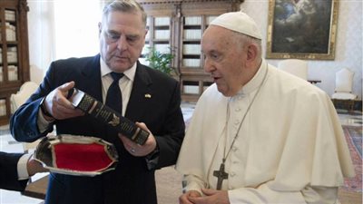 البابا فرنسيس يبحث مع رئيس الأركان الأمريكي ملف الحرب في أوكرانيا