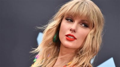 أمريكيون يطالبون تايلور سويفت بالترشح للانتخابات الأمريكية 2024