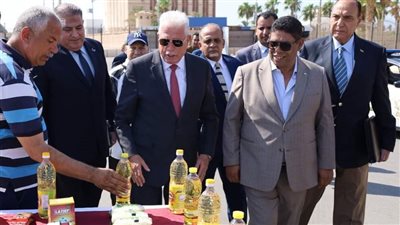 محافظ جنوب سيناء يتفقد منافذ بيع منتجات جهاز مشروعات الخدمة الوطنية