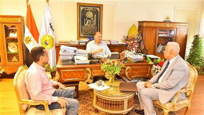 محافظ أسيوط: تنظيم مزيد من ملتقيات التوظيف للشباب وذوي الاحتياجات الخاصة