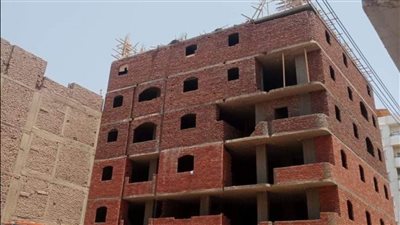 إيقاف أعمال بناء مخالف بمنطقة حي جنوب بالأقصر