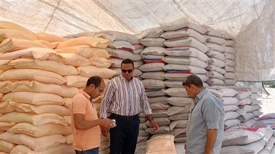 ضبط 13 طن أسمدة و4 أطنان كبريت زراعي بالبحيرة (صور)