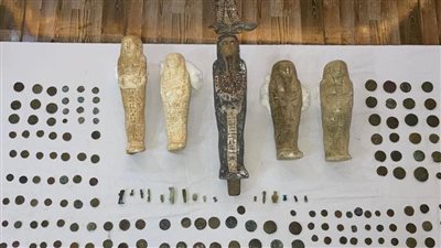 ضبط 256 قطعة أثرية قبل بيعها فى المنيا (صور)