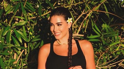 ياسمين صبري بفستان قصير في أحدث ظهور 