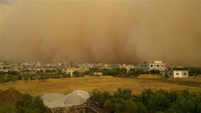 غلق طريقي «ديروط – الفرافرة» و«بلاط – منفلوط» في أسيوط بسبب ضعف الرؤية 