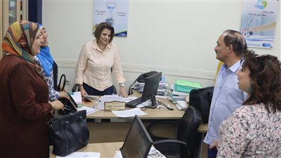  رئيس مياه أسيوط يتفقد مركز الخدمات المجمع لتعزيز الأداء