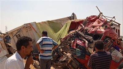 إصابة شخصين في حادث تصادم بوصلة سرابيوم في الإسماعيلية (صور) 