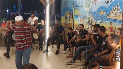 الحنين إلى التراث، إقبال على حفلات السمسمية بشاطئ بورسعيد (فيديو وصور)