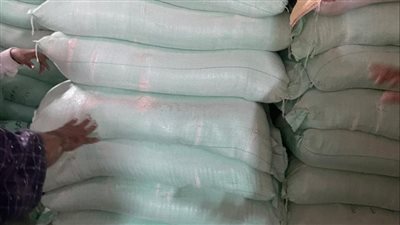 ضبط 4.5 طن دقيق مدعم قبل بيعه في السوق السوداء بالإسماعيلية