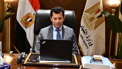 أشرف صبحي يلتقي مسئولي فيبو للمعارض الرياضية الدولية