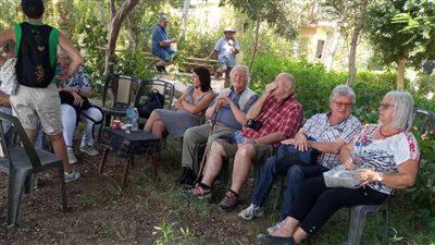 وفد سياحي متعدد الجنسيات يزور المناطق الأثرية بالمنيا