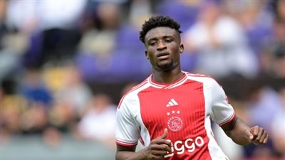 أندية سعودية تنافس برشلونة ووست هام للتعاقد مع الغاني محمد قدوس