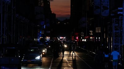 أمريكا تبدأ تخفيف أحمال الكهرباء بسبب ارتفاع درجات الحرارة