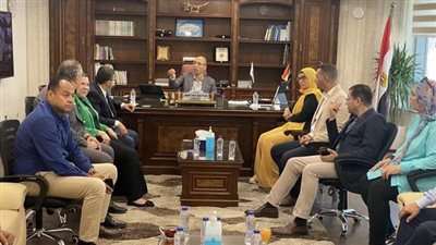 رئيس جهاز القاهرة الجديدة يلتقي سكان المدينة ويبحث مشاكلهم