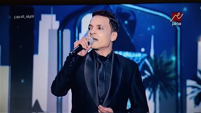 طارق الشيخ يطرب حضور ليلة الدموع بـ أغنية شارع الحياة