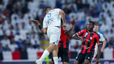 الدوري السعودي، الهلال يضرب الرائد برباعية في مباراة شهدت حالتي طرد