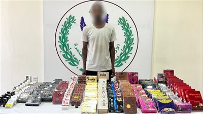 القبض على بائع متجول لقيامه ببيع منشطات مجهولة المصدر 