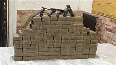 ضبط عنصر إجرامي بحوزته 530 طربة حشيش في الدقي 