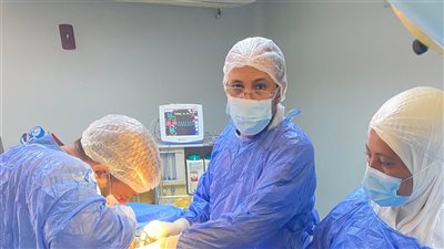 إجراء 43 عملية مجانية بمستشفيات أسيوط ضمن مبادرة 100 يوم صحة