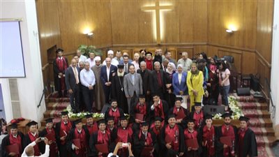 كلية لاهوت اكسبلورنيشنز الإنجيلية بالمنيا تحتفل بتخريج قسمي الماجستير والبكالوريوس