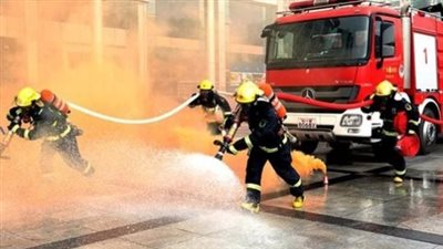 انتداب المعمل الجنائي للتعرف علي سبب حريق سوبر ماركت بالدقي