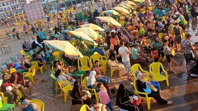  إقبال كبير على شواطئ رأس البر منذ الساعات الأولى من صباح اليوم 