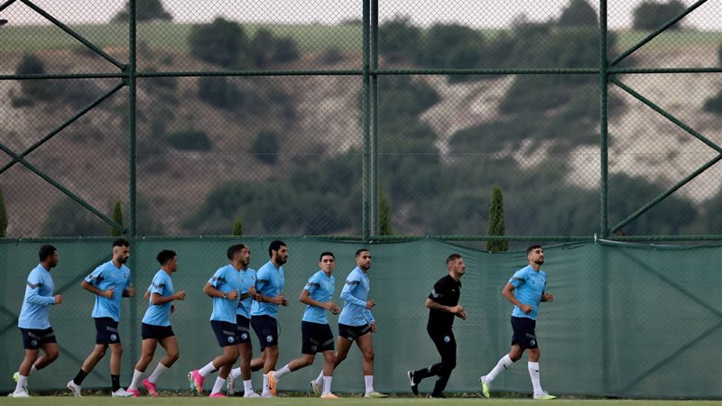بيراميدز، فيتو