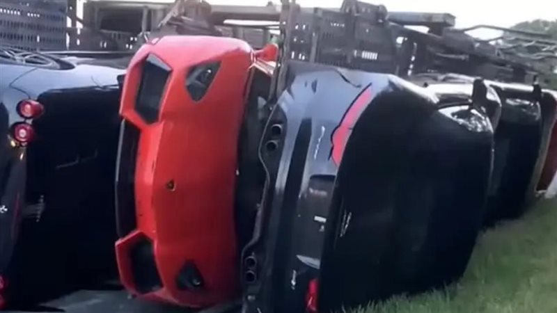 حادث انقلاب شاحنة