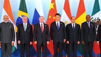 خبيرة اقتصاد: زيادة أعضاء بريكس يحد من سيطرة الدولار 