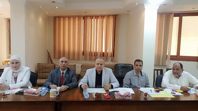 إجراء المقابلات مع