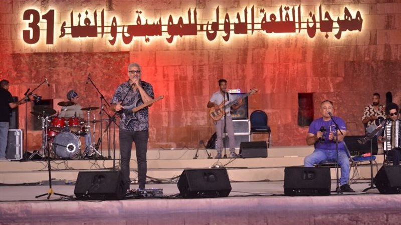 فرقة وسط البلد، فيتو