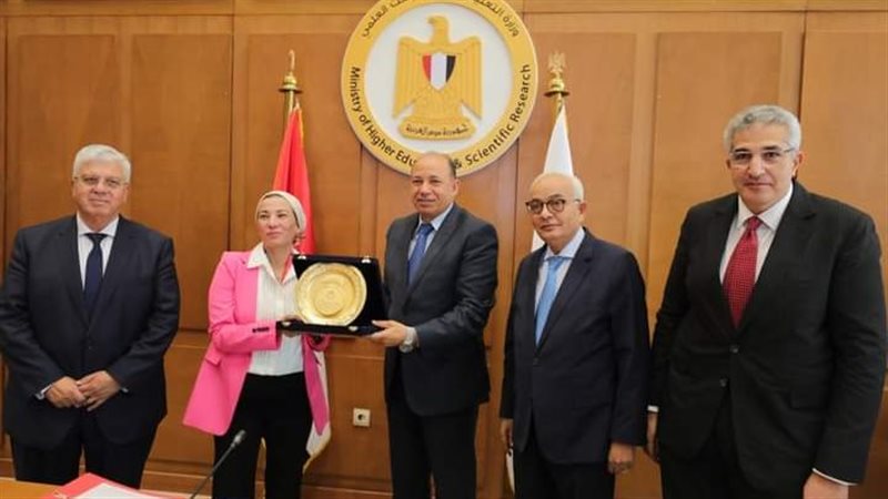 جامعة المنصورة، فيتو