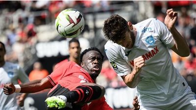 الدوري الفرنسي، لوهافر بـ 10 لاعبين يتعادل مع رين 2/2