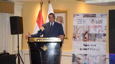 وزير التنمية المحلية: نسعى لتوفير فرص عمل والحفاظ علي الحرف التراثية 