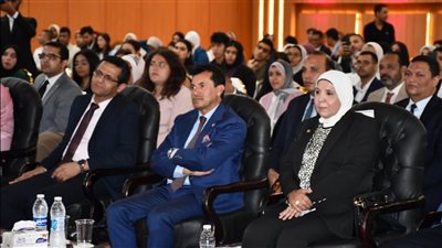 أشرف صبحي يشهد حفل تكريم الفائزين في مسابقة العهد بحضور نقيب الصحفيين