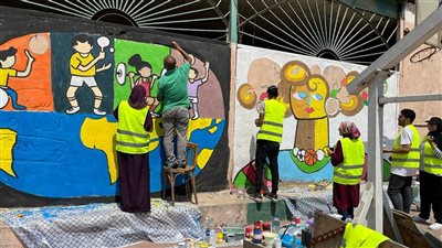 وزارة الشباب ومنظمة العمل تنفذان نشاط الدمج المجتمعي والرسم على الجدران بالقاهرة