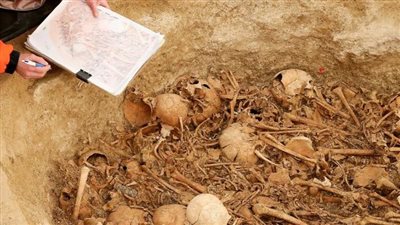 اكتشاف قرية من العصر الحجري بفرنسا بعد 150 عاما من التنقيب 