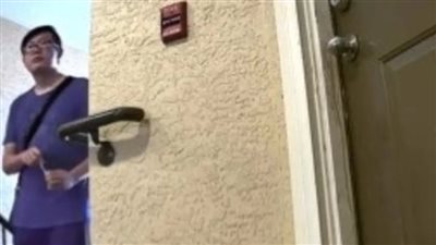 حكاية أمريكي أزعجه جاره فدس له سمًا من تحت بابه (فيديو)