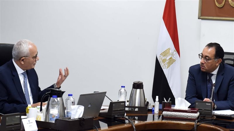 رئيس الوزراء ووزير