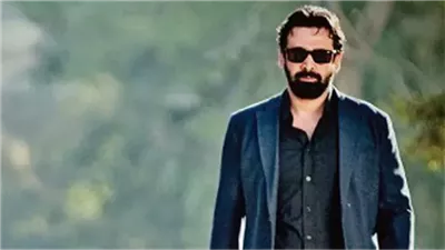 كريم عبد العزيز يكشف عن موعد عرض الفيل الأزرق 3 (فيديو)