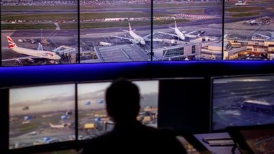  قد يستمر أيامًا، عطل بأنظمة المراقبة الجوية يتسبب في إلغاء مئات الرحلات بمختلف أنحاء بريطانيا